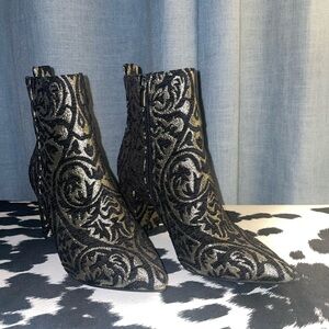Shoedazzle Black and Gold Women's Ankle Boots